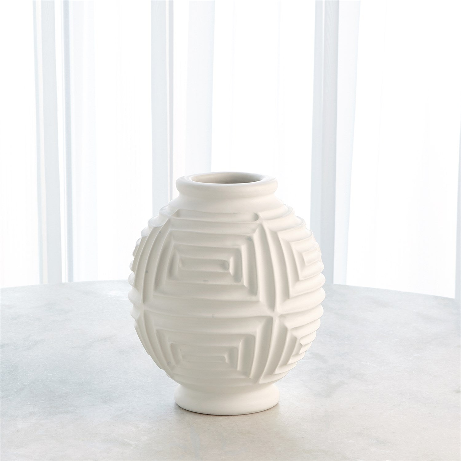 Globale Ansichten, Labyrinth Vase